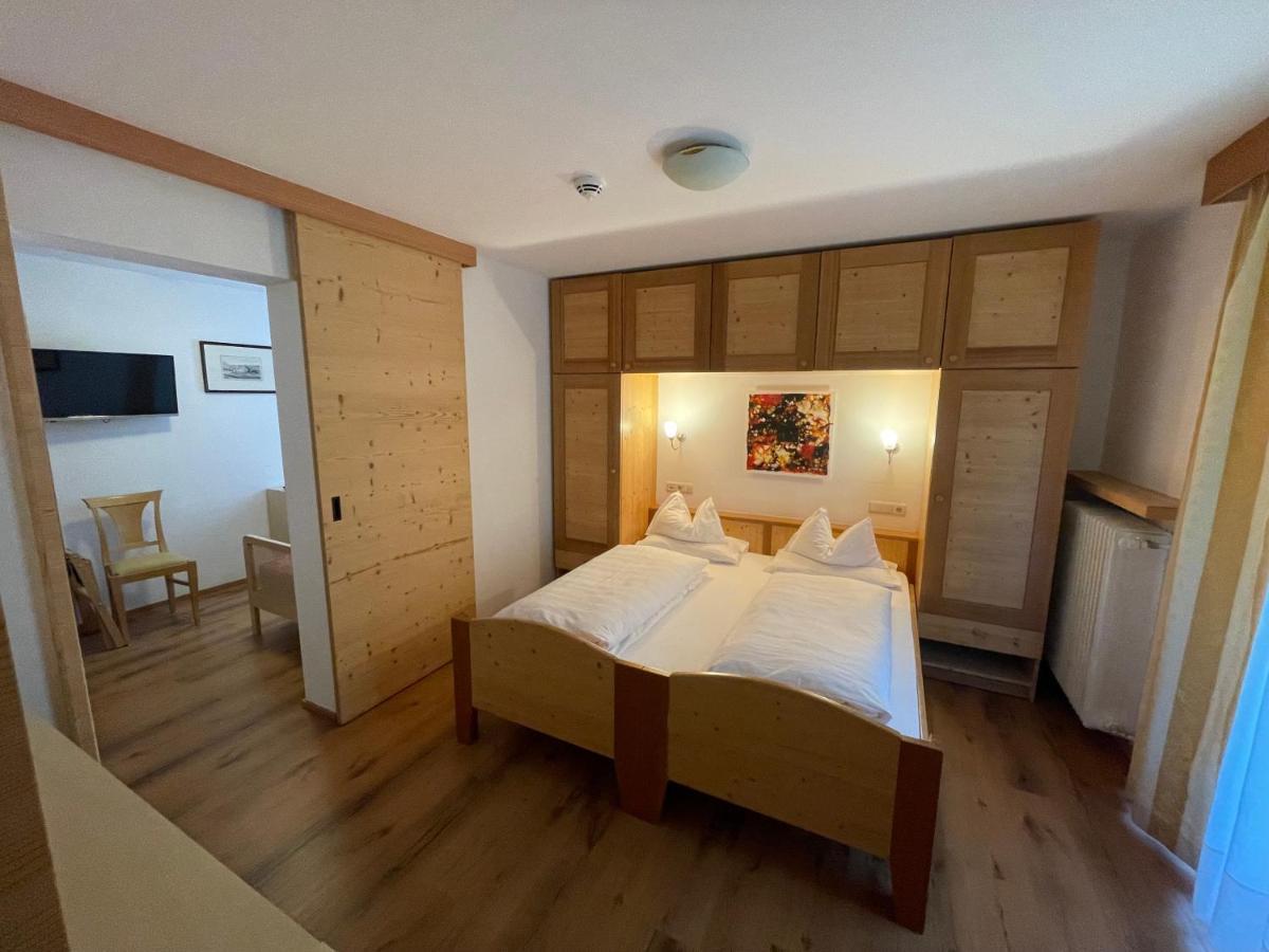 Hotel Meisules Selva di Val Gardena Esterno foto