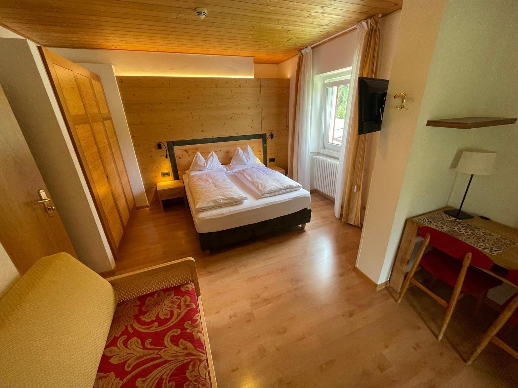 Hotel Meisules Selva di Val Gardena Esterno foto