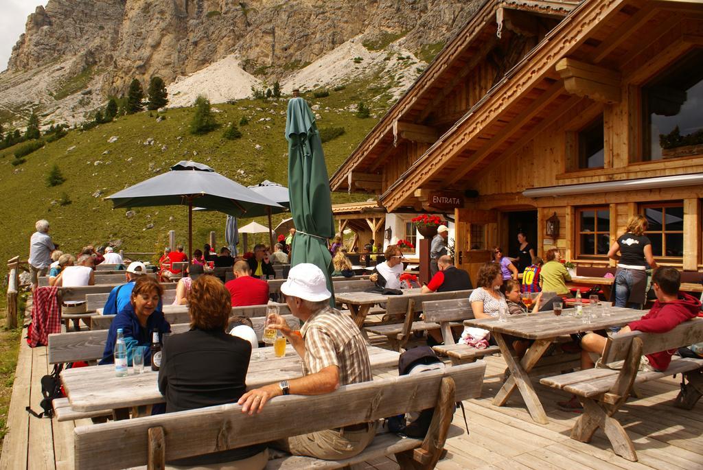 Hotel Meisules Selva di Val Gardena Esterno foto