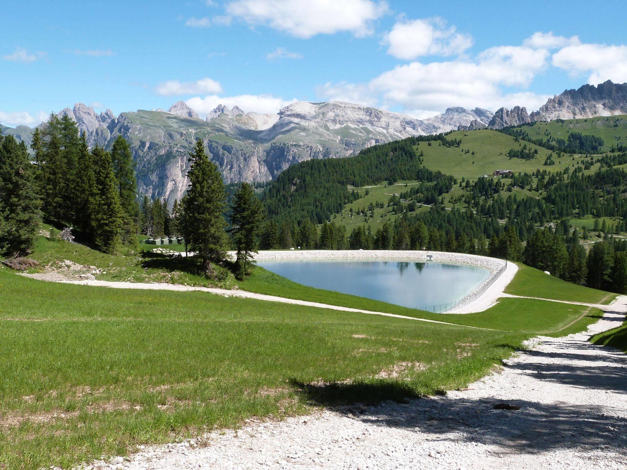 Hotel Meisules Selva di Val Gardena Esterno foto